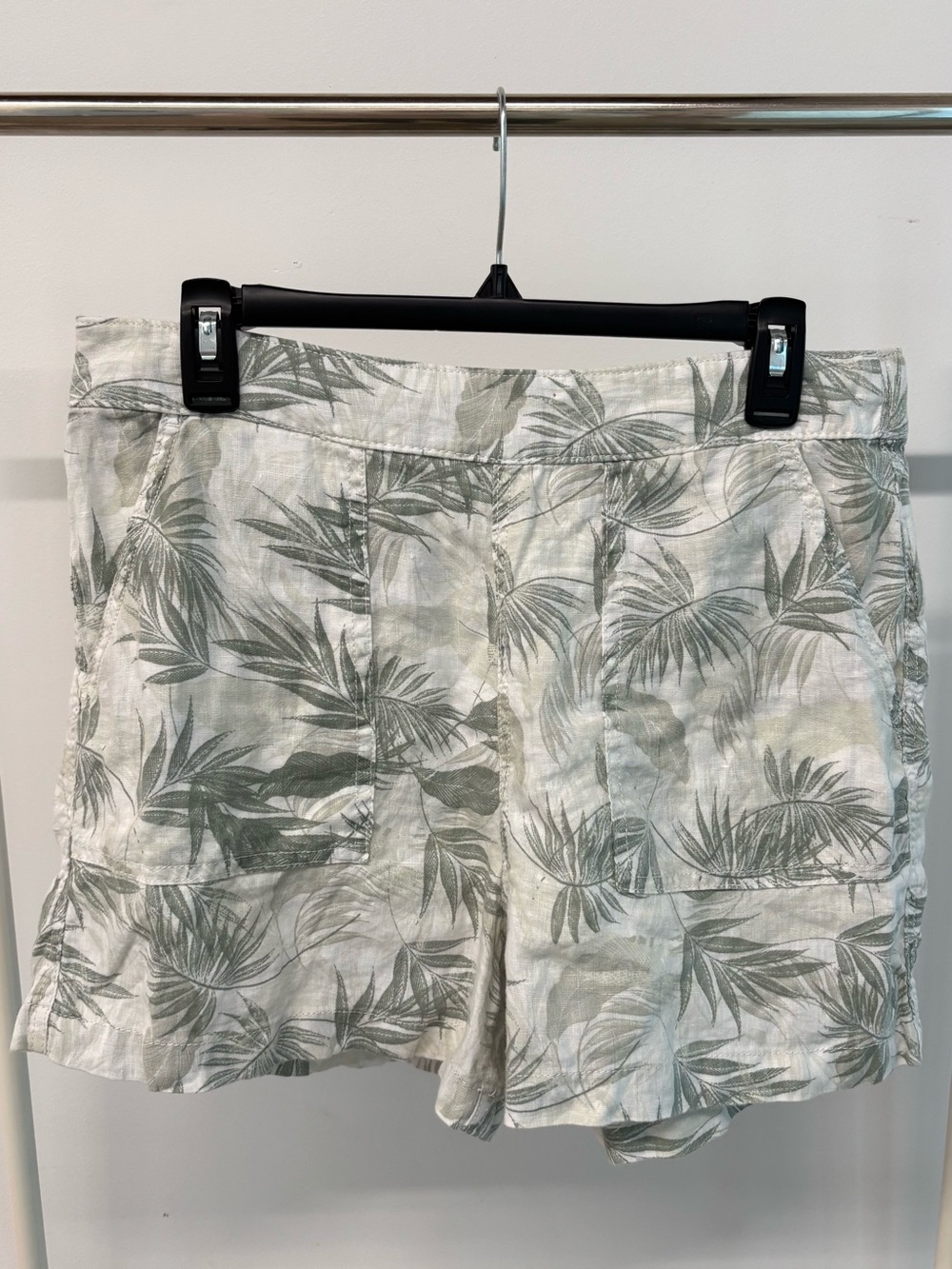 C&C California Linen Shorts — Cream with Sage Green Palm Print